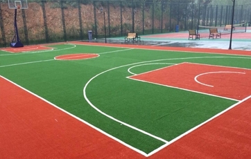 改造成功的足球场免填充型人造草坪